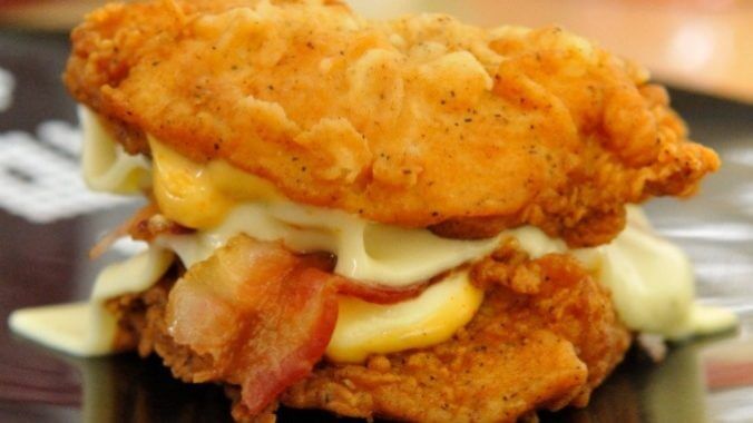 Tasting KFC’s Most Infamous Sandwich: The Double Down
