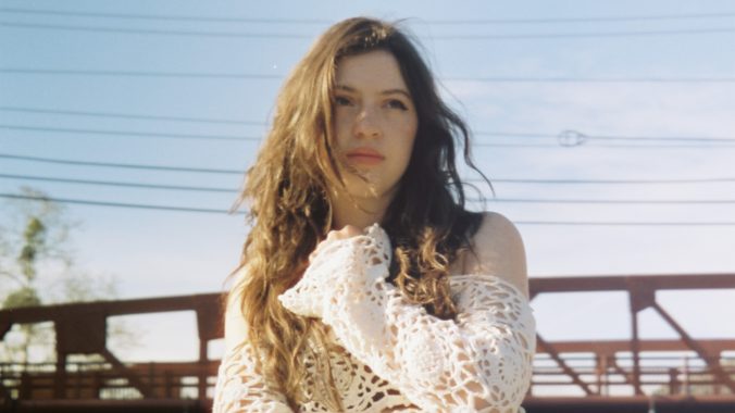 Alaska Reid Releases New Single “Palomino”